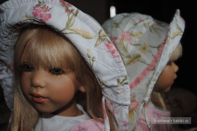 Эвелина спешит на День Рождения