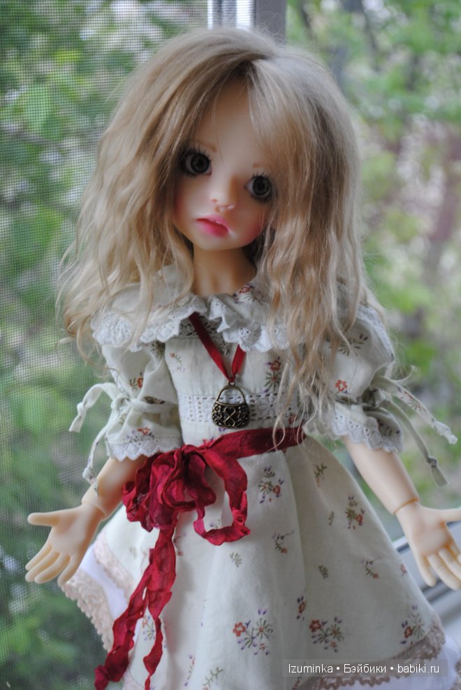 Иззи от Кайе Вигс