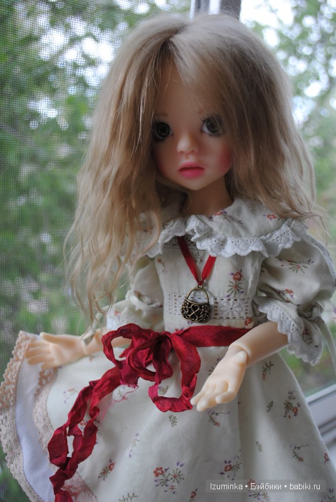 Иззи от Кайе Вигс