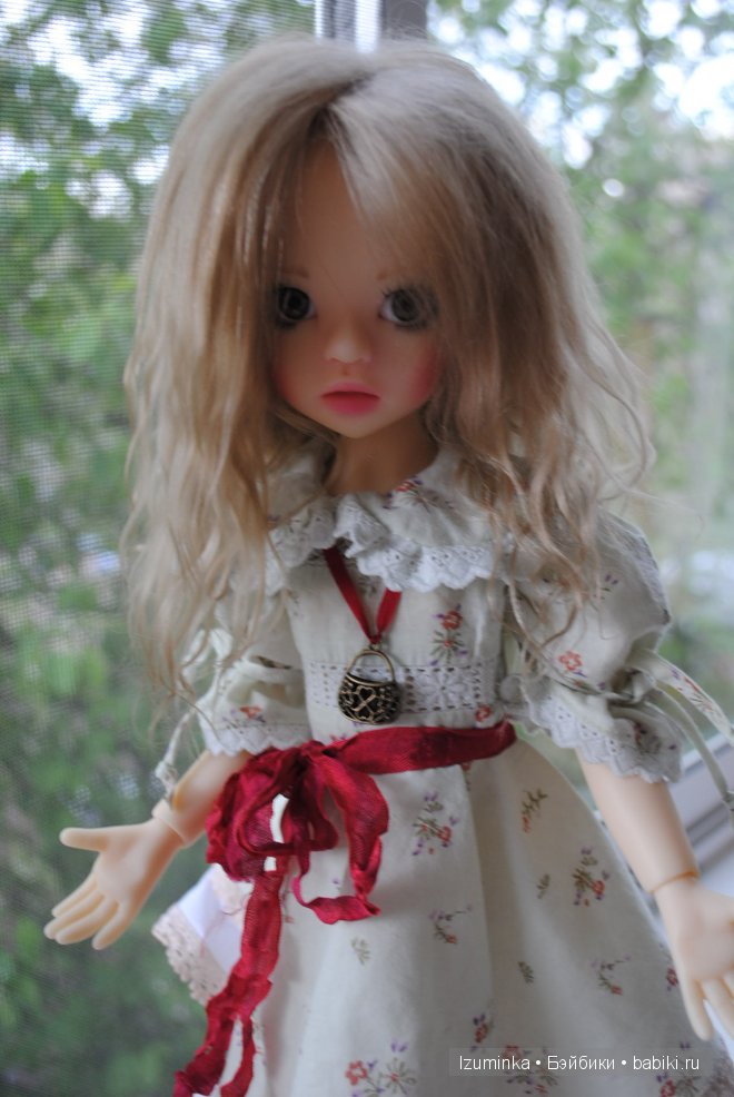 Иззи от Кайе Вигс