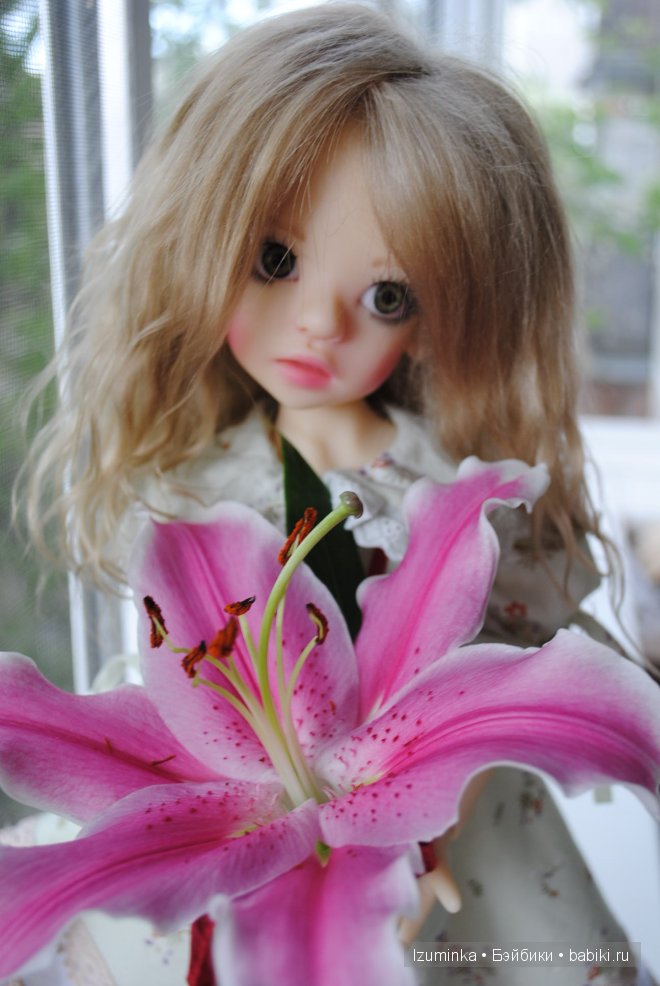 Иззи от Кайе Вигс