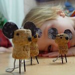 Игрушки из пробок и другое интересное своими руками.