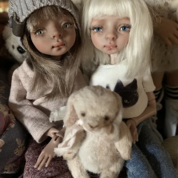 Сестричка приехала! ( Жу - Авторские куклы Даши Нужновой )