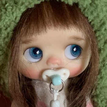 Девочка с глазами цвета моря