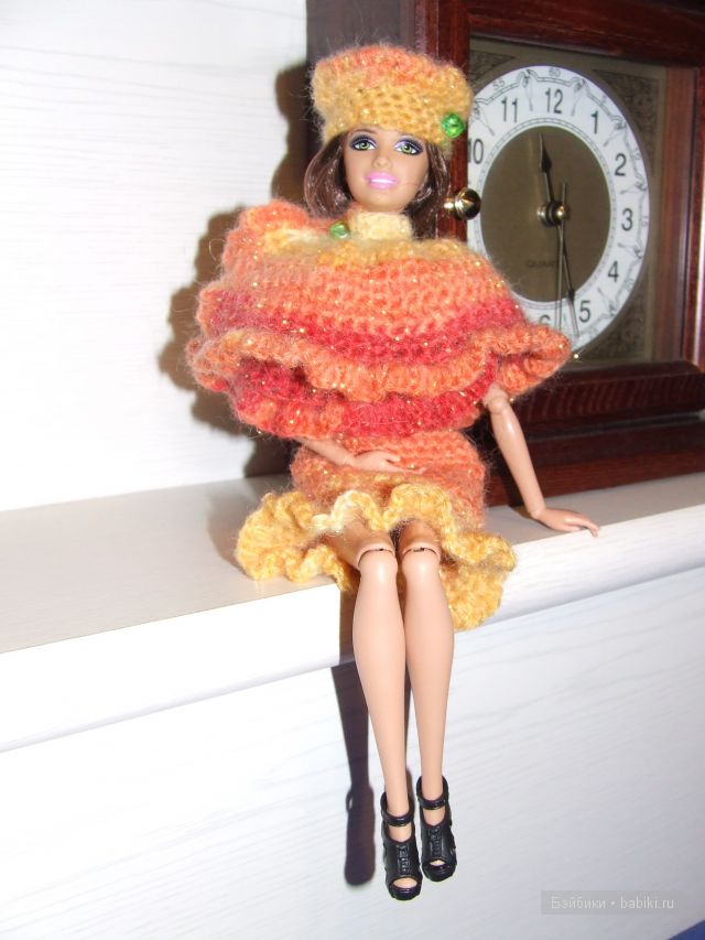 ручки на коленках.