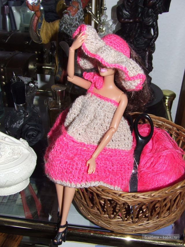 шляпа с полями.