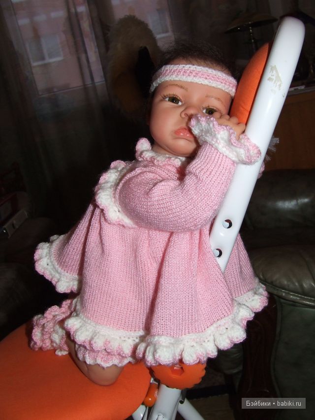 на коленках