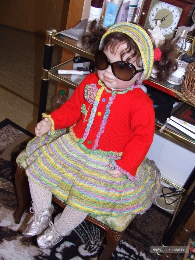 И в очках хороша