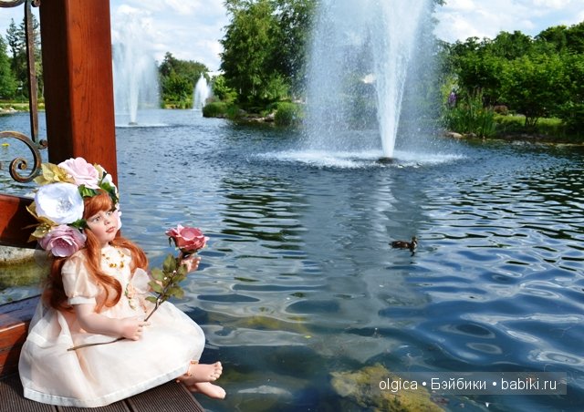 Зеленоглазая нимфа Аллюра от Фейзах Спанос, прогулка в Межигорье (фото 10)