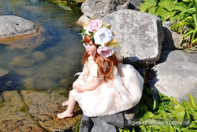 Зеленоглазая нимфа Аллюра от Фейзах Спанос, прогулка в Межигорье (фото 6)