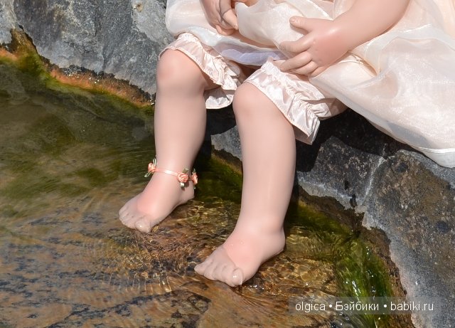 Зеленоглазая нимфа Аллюра от Фейзах Спанос, прогулка в Межигорье (фото 5)