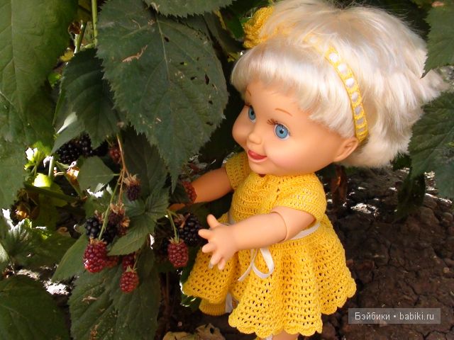 Примеряем новый наряд — Одежда и обувь для кукол своими руками: фото (фото 6)