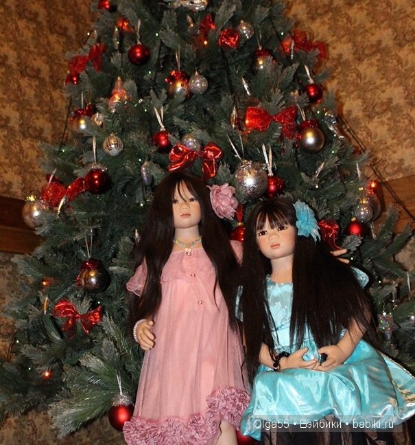Наконец то мои Химочки собрались у Новогодней ёлки