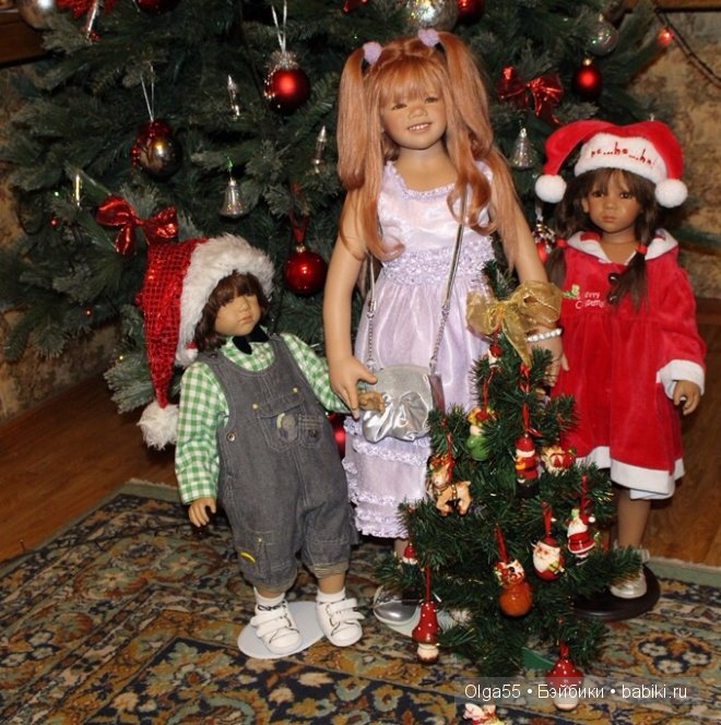 Наконец то мои Химочки собрались у Новогодней ёлки