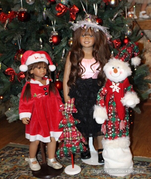 Наконец то мои Химочки собрались у Новогодней ёлки