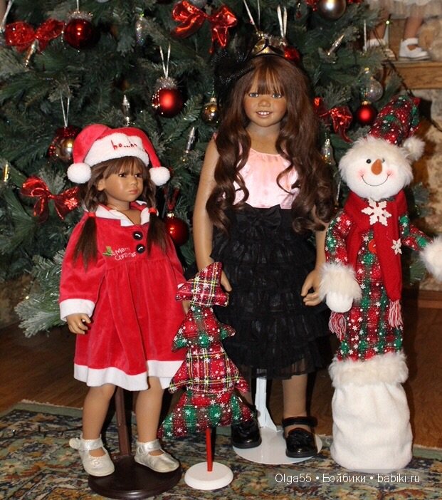 Наконец то мои Химочки собрались у Новогодней ёлки