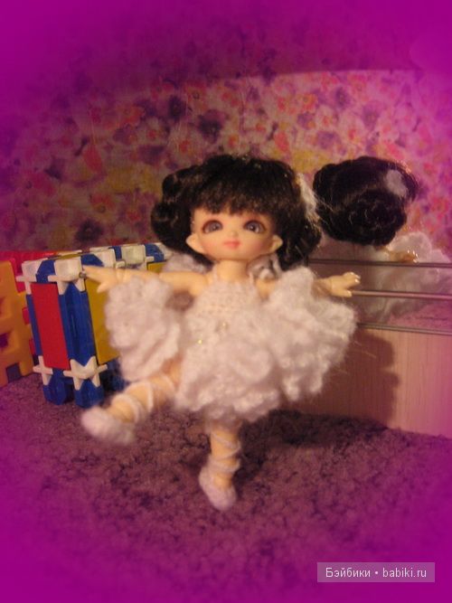 Не успела Эмерелль приехать - и сразу на танцы | Бэйбики Не успела Эмерелль приехать - и сразу на танцы