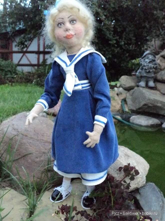 Гуляем будто бы на берегу моря.