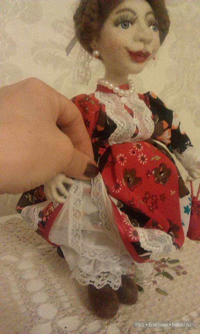 Новенькая рукоделка - валянная кукла из шерсти (фото 3)