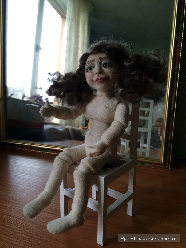 Смешная валяная шарнирная кукла (фото 3)