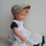 Шарлотта от Helen Kish - "Children Playing On The Beach"