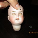 Монтаж глазок антикварной кукле