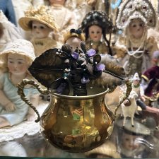 Букет из меди с аметистами и жемчугом