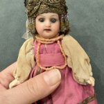 Малышка в сарафане