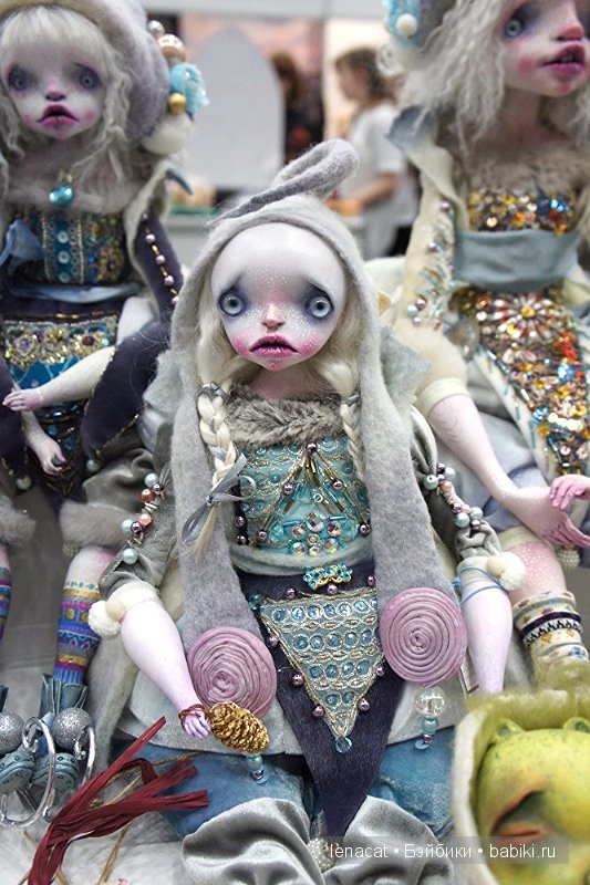 Выставка на Тишинке 5 марта 2016 года.