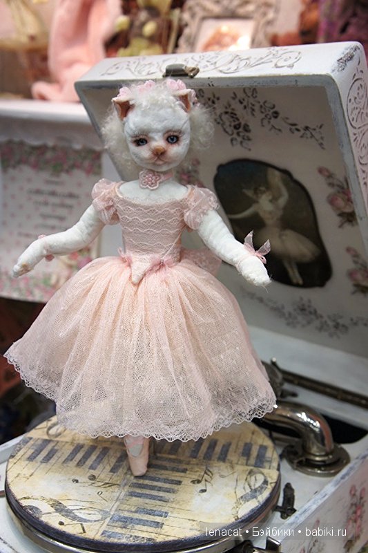 Выставка на Тишинке 5 марта 2016 года.