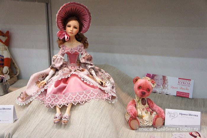 Выставка на Тишинке 5 марта 2016 года.