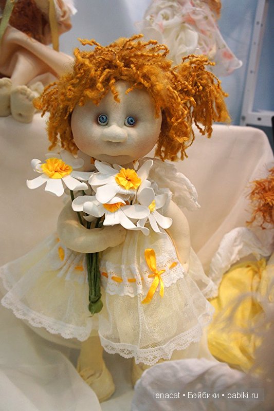 Выставка на Тишинке 5 марта 2016 года.