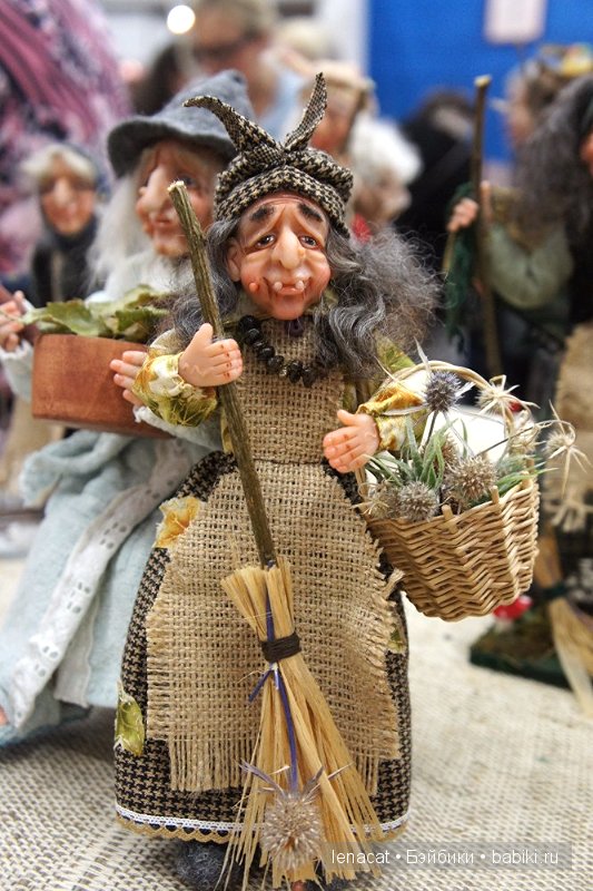 Выставка на Тишинке 5 марта 2016 года.