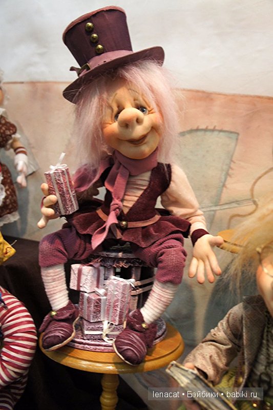 Выставка на Тишинке 5 марта 2016 года.