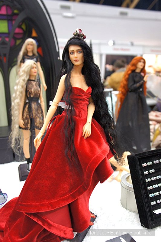 Выставка на Тишинке 5 марта 2016 года.