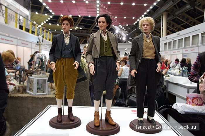 Выставка на Тишинке 5 марта 2016 года.