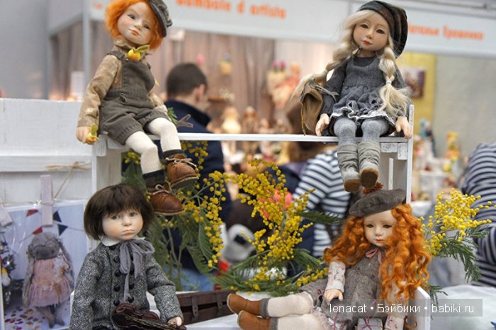 Выставка на Тишинке 5 марта 2016 года.