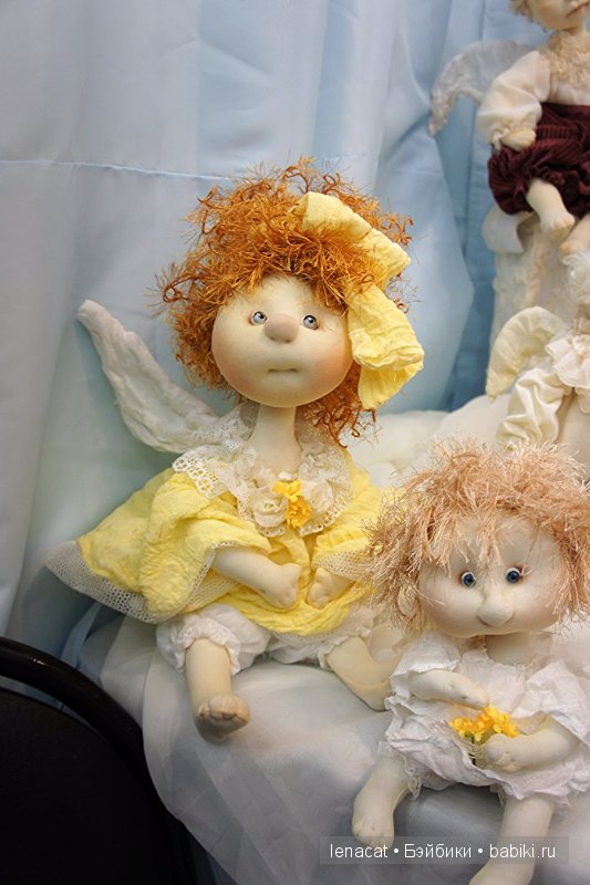 Выставка на Тишинке 5 марта 2016 года.