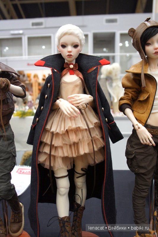 Выставка на Тишинке 5 марта 2016 года.