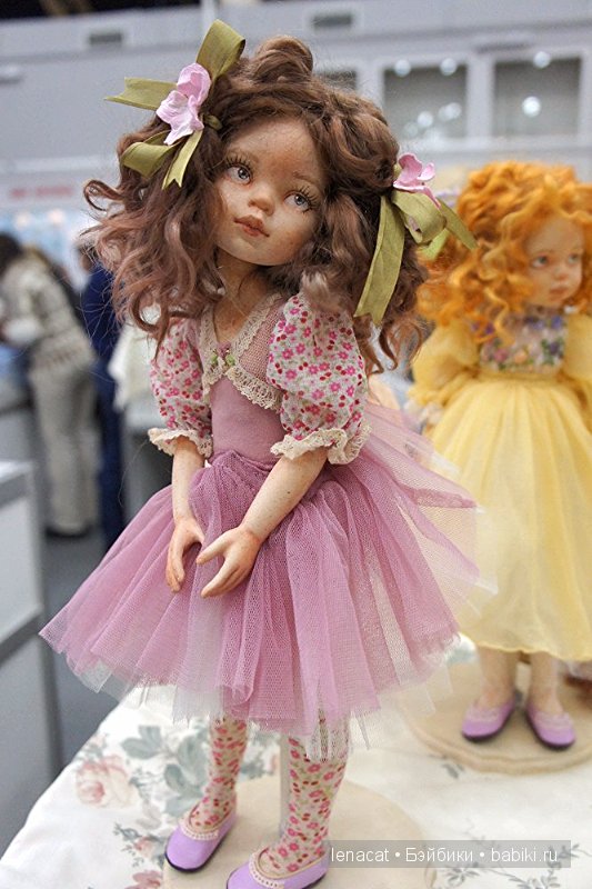 Выставка на Тишинке 5 марта 2016 года.