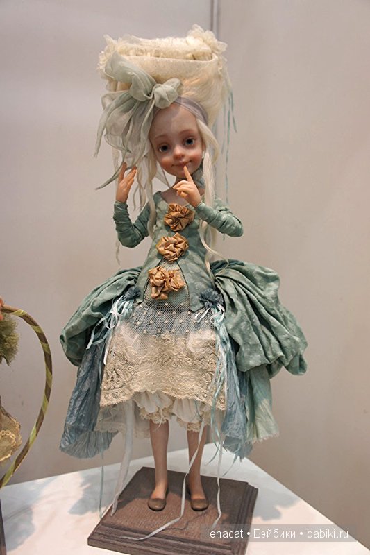 Выставка на Тишинке 5 марта 2016 года.