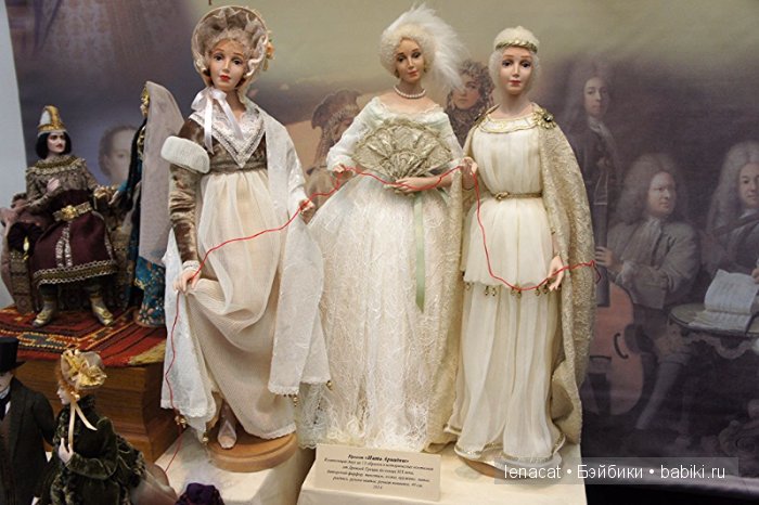 Выставка на Тишинке 5 марта 2016 года.