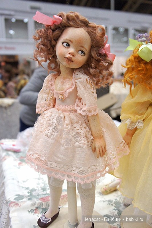 Выставка на Тишинке 5 марта 2016 года.