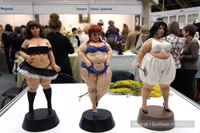 Выставка на Тишинке 5 марта 2016 года.