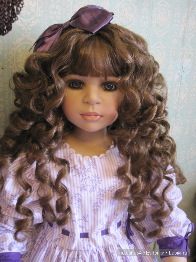 Элли от Памэлы Эрфф,брюнетка.