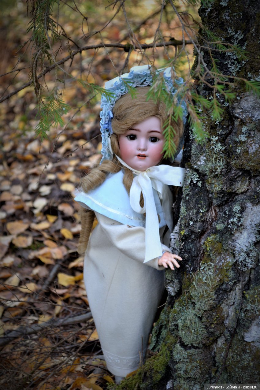 Октябрь уж наступил. Как Алина гуляла по осеннему лесу