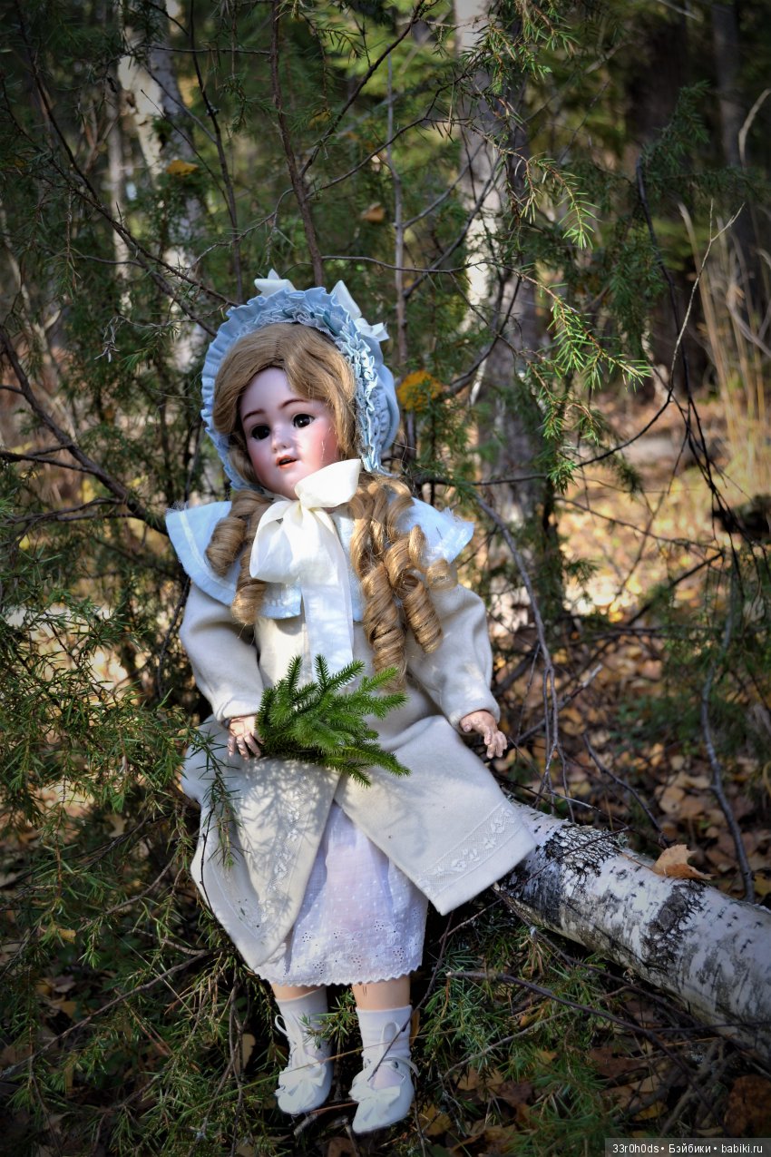 Октябрь уж наступил. Как Алина гуляла по осеннему лесу