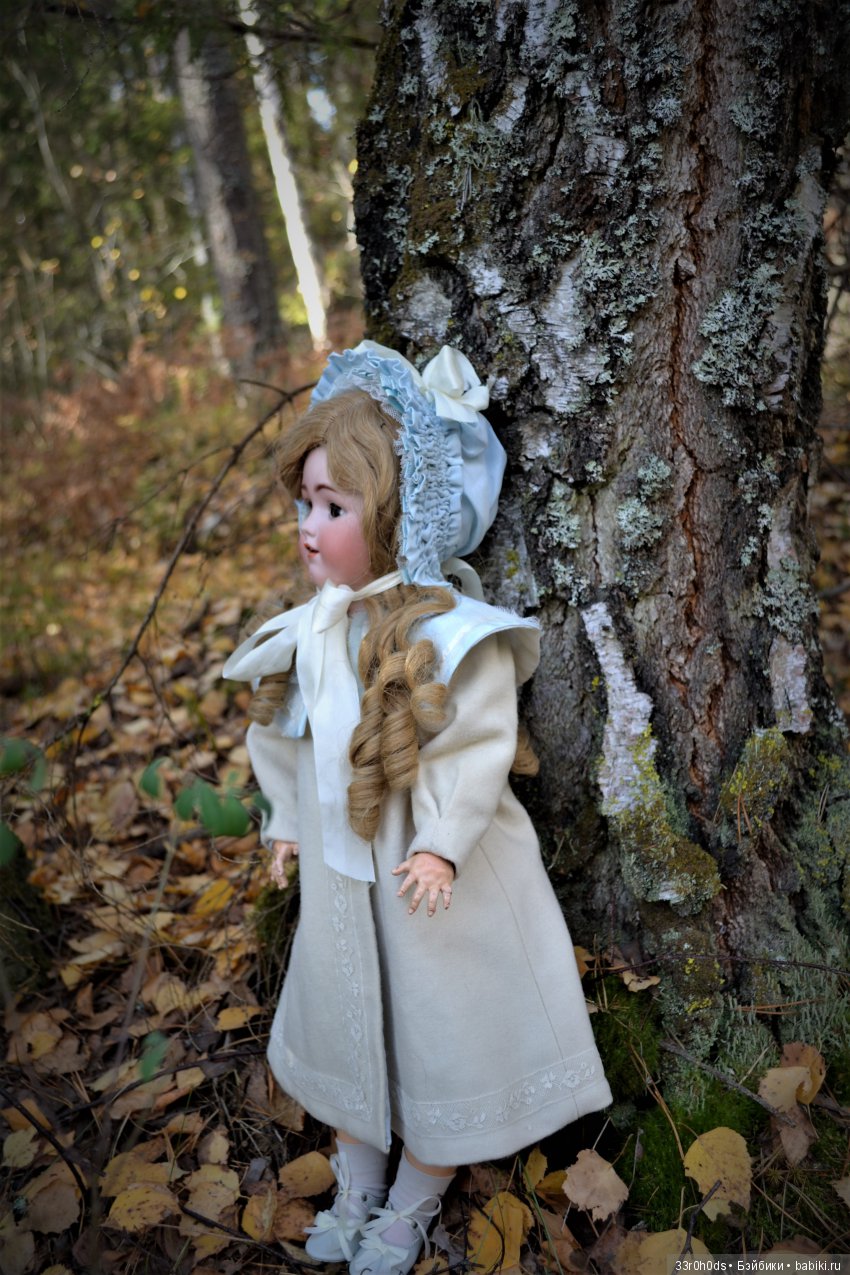 Октябрь уж наступил. Как Алина гуляла по осеннему лесу