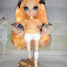 Rainbow High Junior High  Poppy Rowan