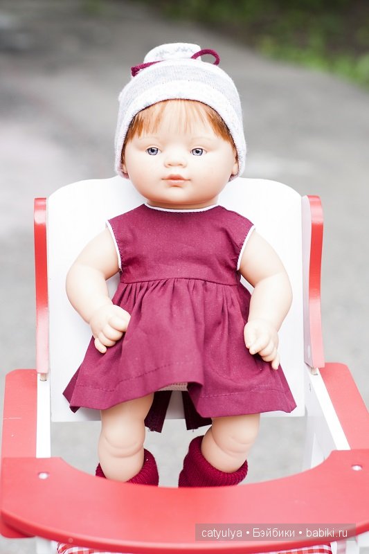 Испанская куколка ASI, Джулия в шапочке